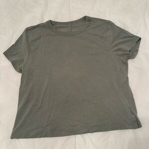 lululemon short sleeve shirt